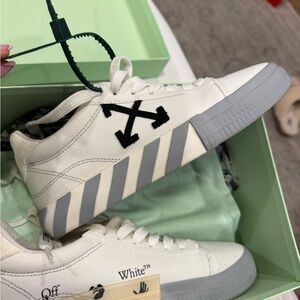 Off-White Cream and Gray Arrow Sneakers